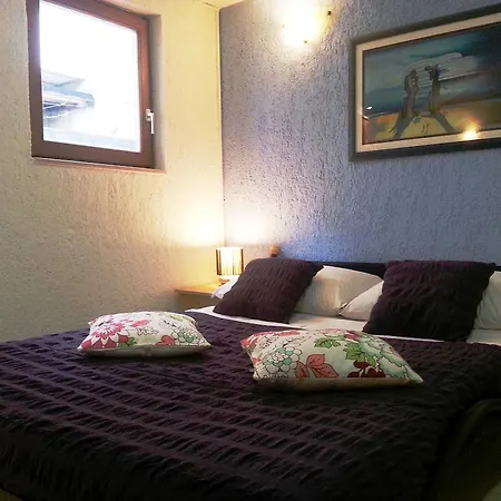 Апартаменти Sunny